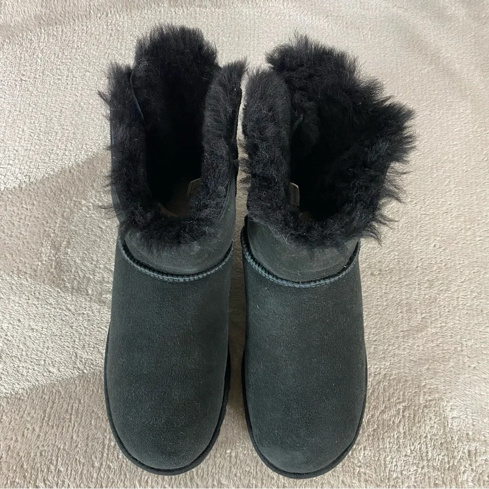 UGG Classic Mini Double Bow‎ Boots Womens Size 10 Black Sheepskin Suede *READ*